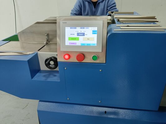 Spine Cardboard Snijmachine gladde beugel Hoog precision Hoog efficiëntie