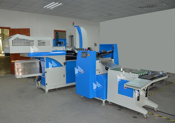 Volledig automatisch boekhoesje met harde cover in machine met één druk- en krimpstation Maufung MF-FAC390