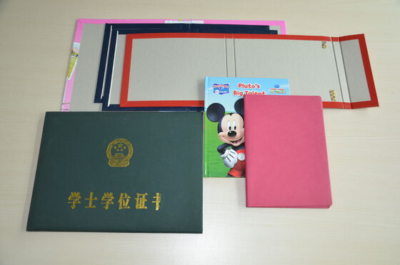 Dubbele stations grijze kartonnen verpakkingsmachine voor het maken van dozen voor boeken MF-SCM500A2